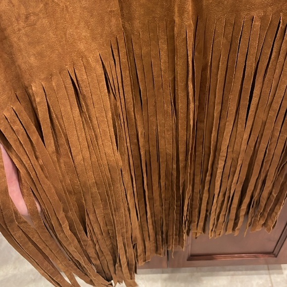 EUC Vocal Fringe Crop Top - Picture 3 of 5